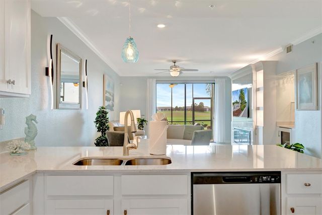 5664 PALMER CIRCLE 105, Bradenton, FL 34211