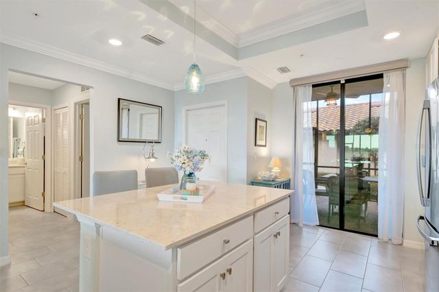 5664 PALMER CIRCLE 105, Bradenton, FL 34211