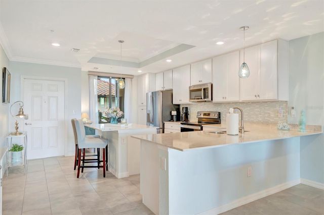 5664 PALMER CIRCLE 105, Bradenton, FL 34211