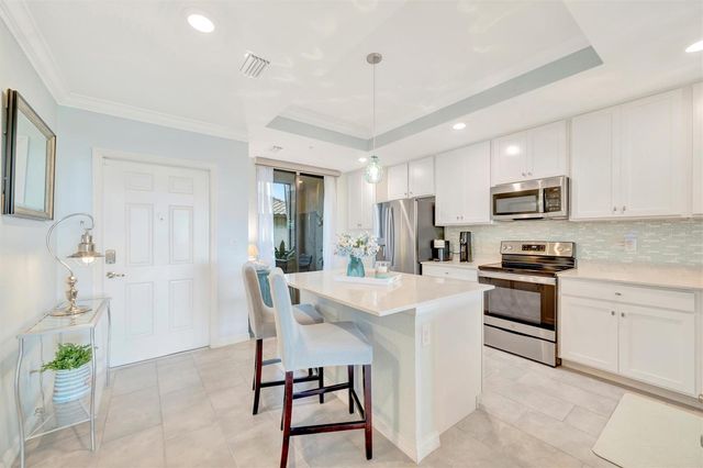 5664 PALMER CIRCLE 105, Bradenton, FL 34211