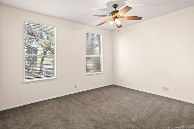 3678 Hidden Dr Apt 2702, San Antonio, TX 78217