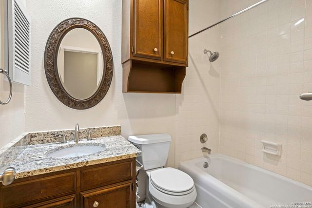 3678 Hidden Dr Apt 2702, San Antonio, TX 78217