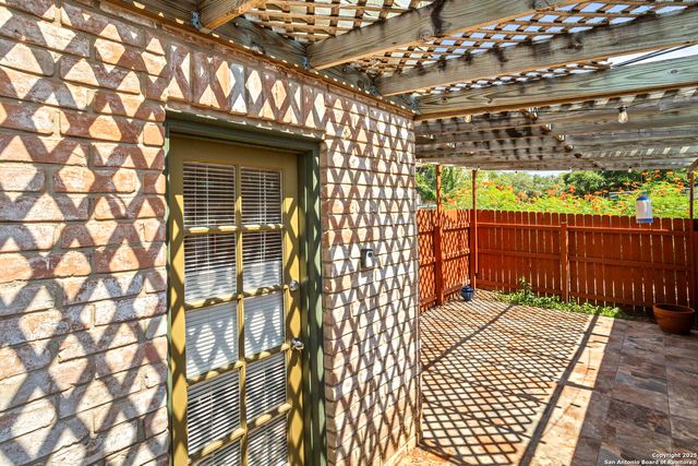 3678 Hidden Dr Apt 2702, San Antonio, TX 78217