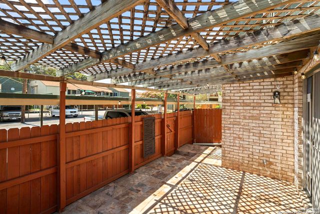 3678 Hidden Dr Apt 2702, San Antonio, TX 78217