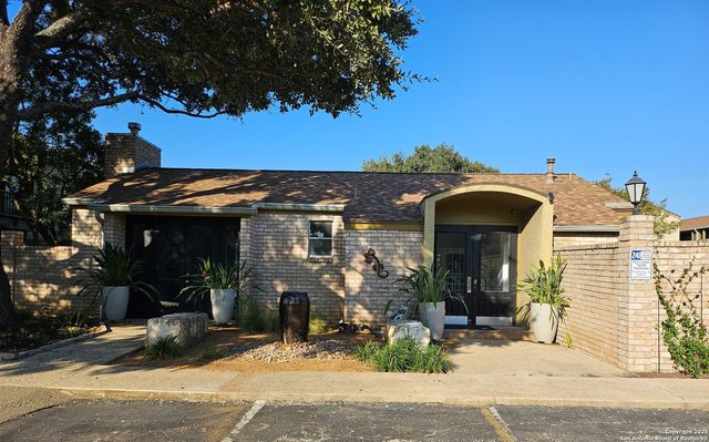 3678 Hidden Dr Apt 2702, San Antonio, TX 78217