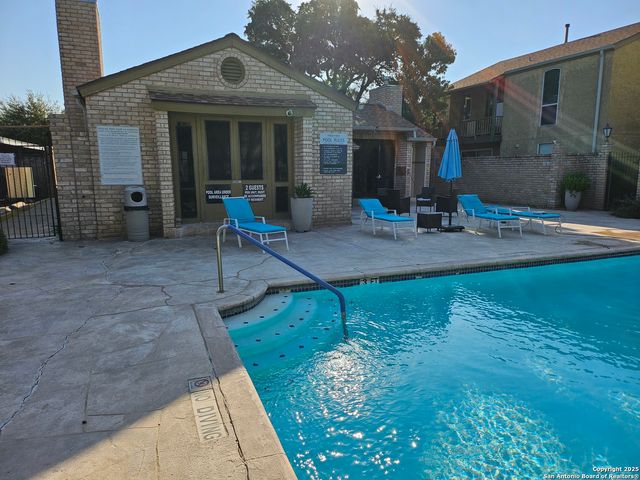 3678 Hidden Dr Apt 2702, San Antonio, TX 78217