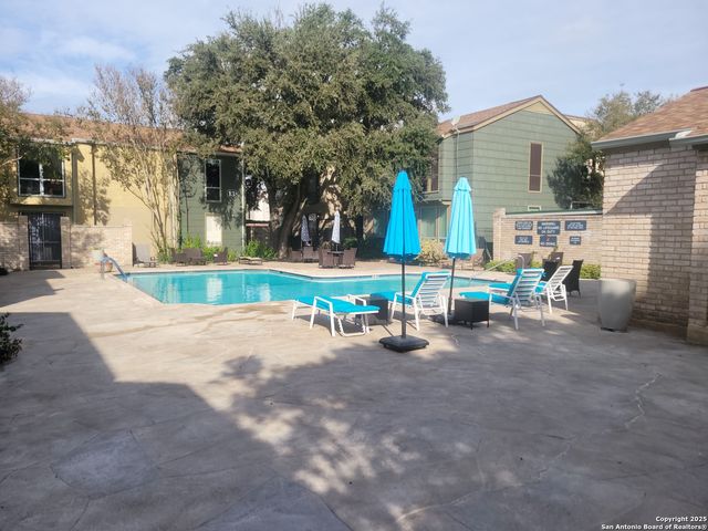 3678 Hidden Dr Apt 2702, San Antonio, TX 78217