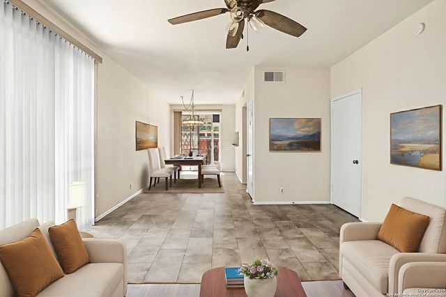 3678 Hidden Dr Apt 2702, San Antonio, TX 78217