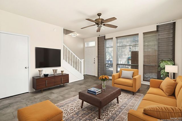 3678 Hidden Dr Apt 2702, San Antonio, TX 78217