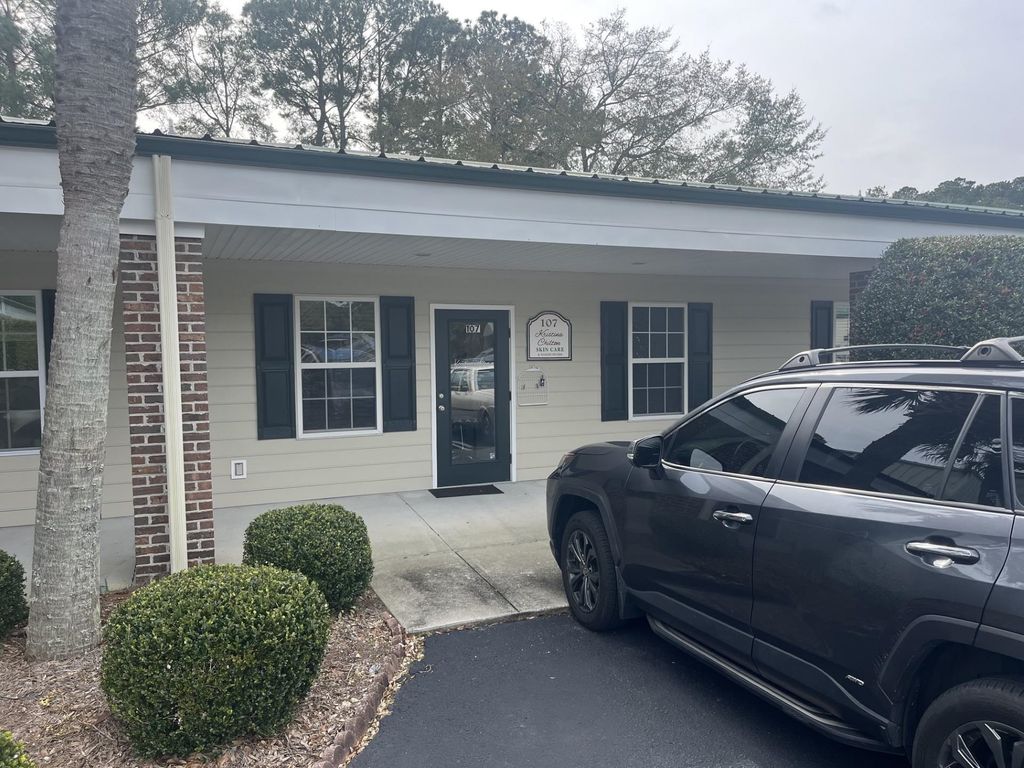 207 Commerce Dr. Unit 107, Pawleys Island, SC 29585 — exterior