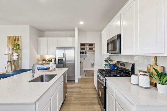 2028 Homestretch Drive, Seagoville, TX 75159