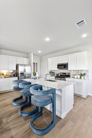 2028 Homestretch Drive, Seagoville, TX 75159
