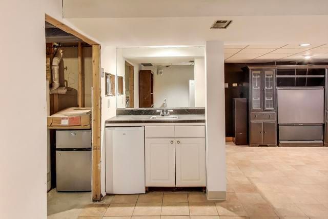 858 Academy Avenue, Matteson, IL 60443