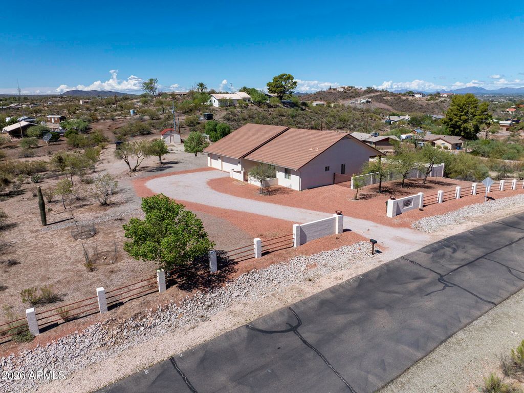1260 S OCOTILLO Drive, Wickenburg, AZ 85390 — exterior