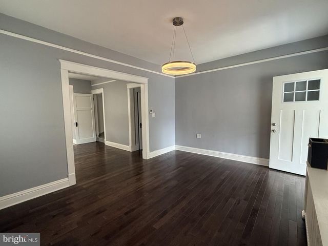 2838 MYRTLE AVE NE, Washington, DC 20018