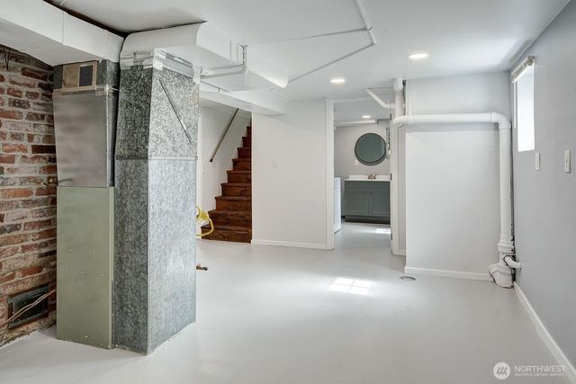 19330 20th Avenue NW, Shoreline, WA 98177