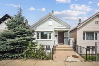 3332 S Bell Avenue, Chicago, IL 60608