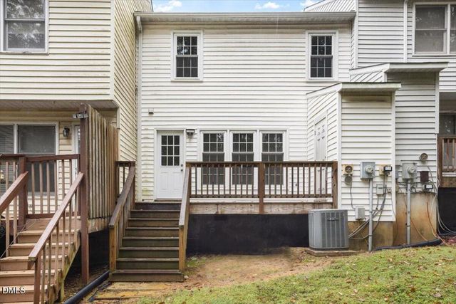 28 Prestwick Place, Durham, NC 27705