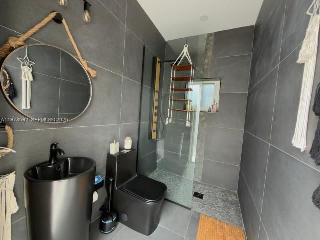 9351 SW 88th Ter, Miami, FL 33176