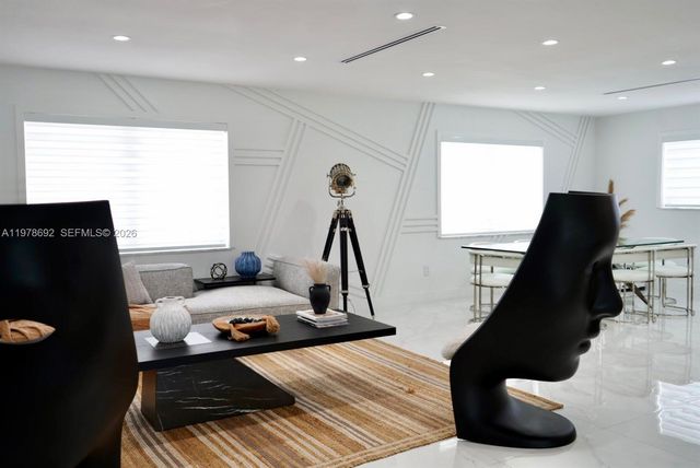 9351 SW 88th Ter, Miami, FL 33176