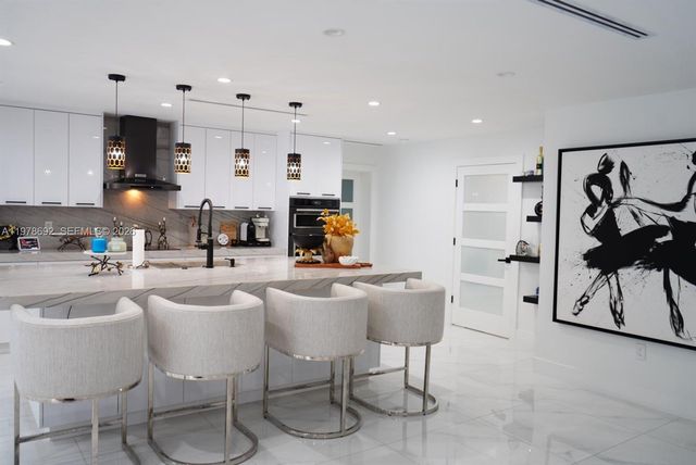 9351 SW 88th Ter, Miami, FL 33176