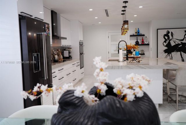 9351 SW 88th Ter, Miami, FL 33176