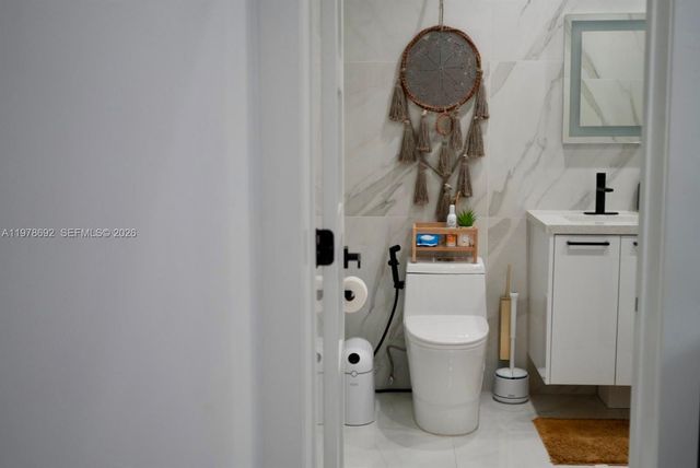 9351 SW 88th Ter, Miami, FL 33176