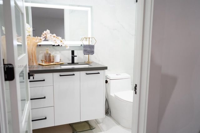 9351 SW 88th Ter, Miami, FL 33176