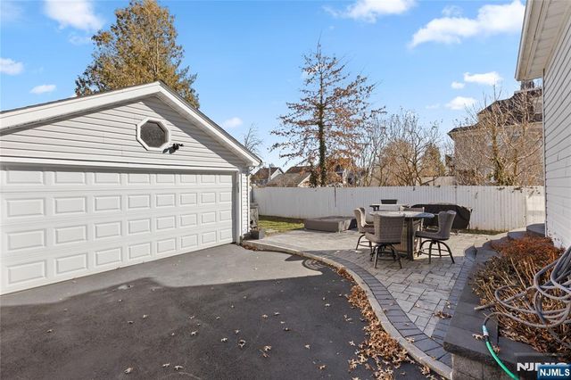 72 Valley Way, West Orange, NJ 07052