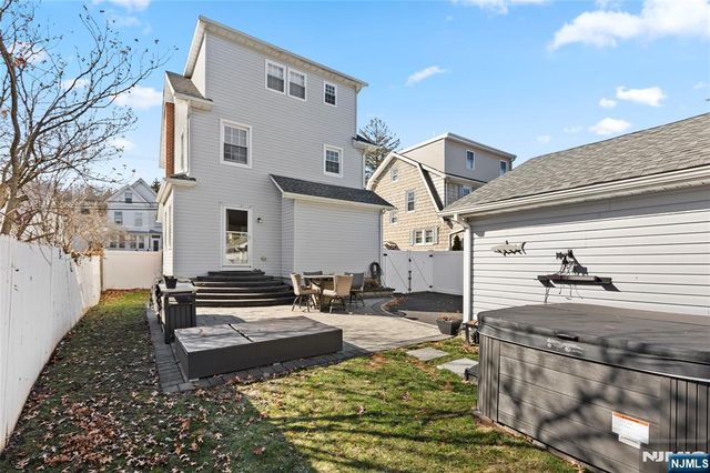 72 Valley Way, West Orange, NJ 07052