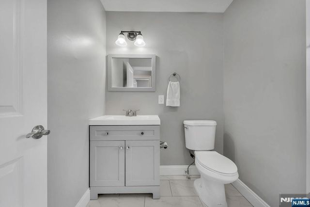 72 Valley Way, West Orange, NJ 07052