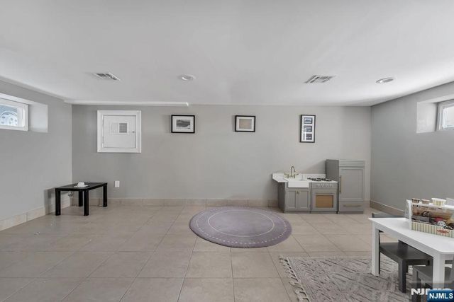 72 Valley Way, West Orange, NJ 07052