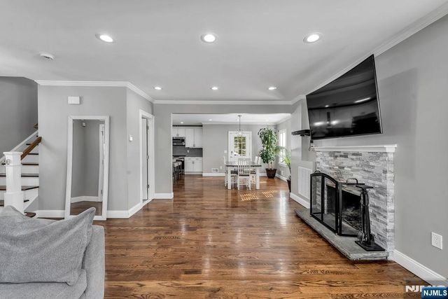 72 Valley Way, West Orange, NJ 07052