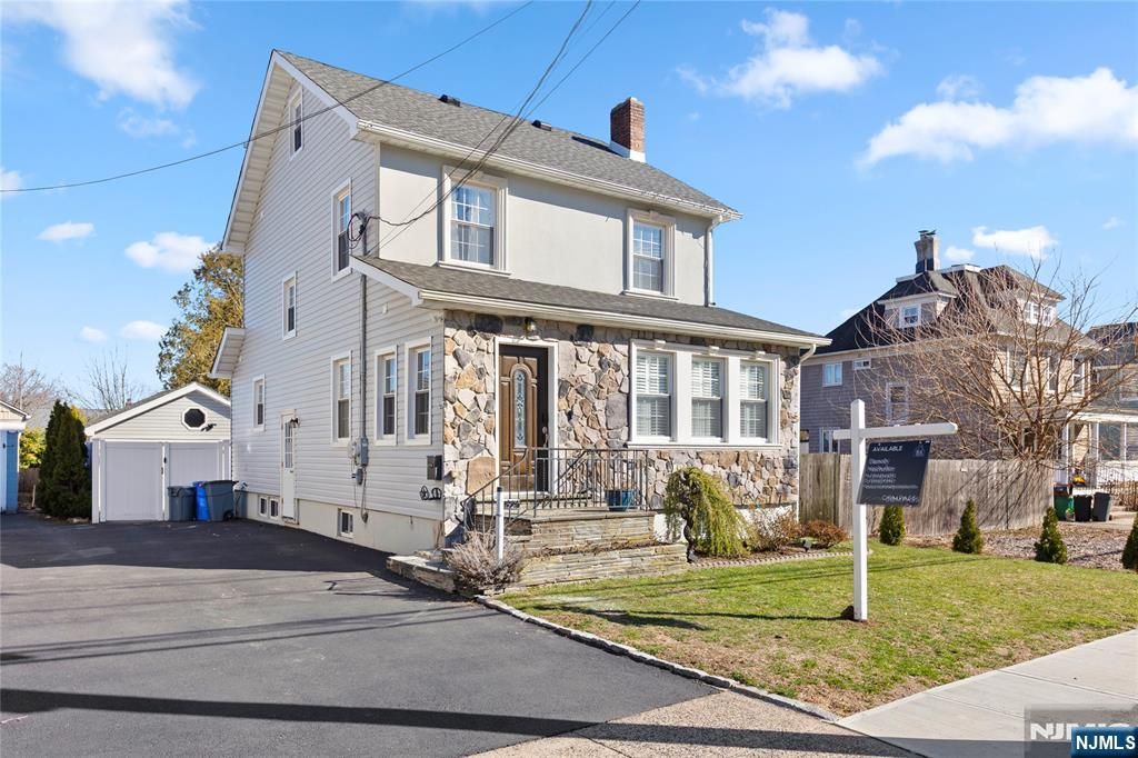 72 Valley Way, West Orange, NJ 07052