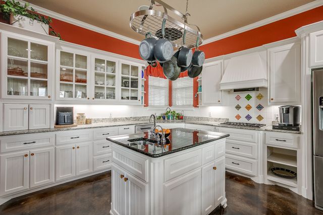 114 Aledo Ridge Road, Fort Worth, TX 76126