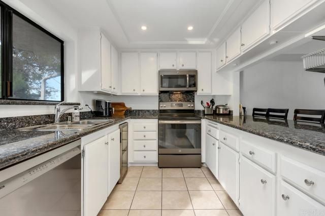 2415 La Costa Avenue C, Carlsbad, CA 92009