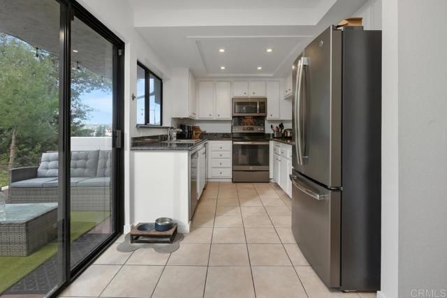 2415 La Costa Avenue C, Carlsbad, CA 92009