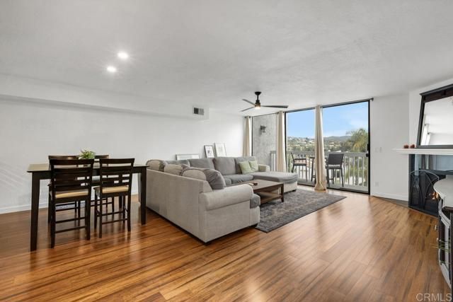 2415 La Costa Avenue C, Carlsbad, CA 92009