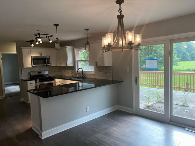 5429 Dexter Drive, Merrillville, IN 46410