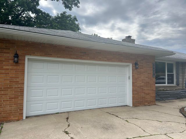 5429 Dexter Drive, Merrillville, IN 46410