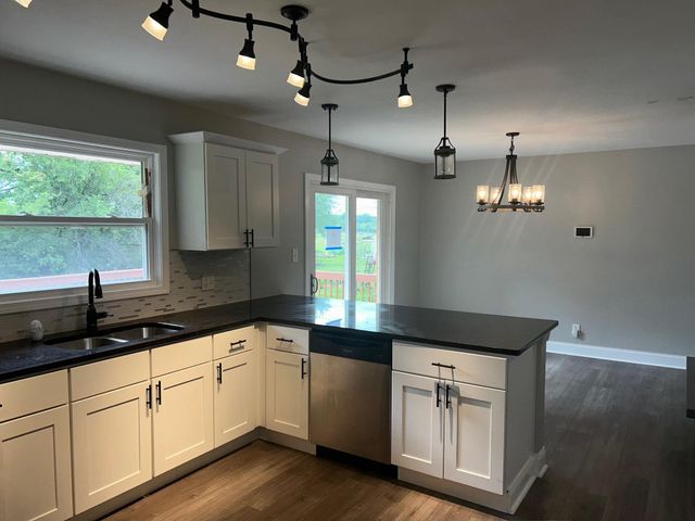 5429 Dexter Drive, Merrillville, IN 46410
