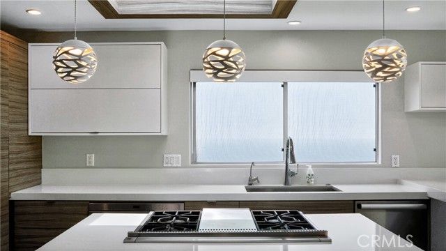 855 Santa Ana Street, Laguna Beach, CA 92651