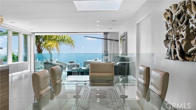 855 Santa Ana Street, Laguna Beach, CA 92651