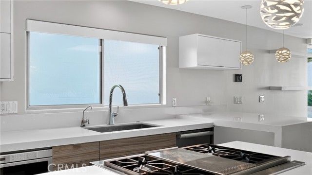 855 Santa Ana Street, Laguna Beach, CA 92651