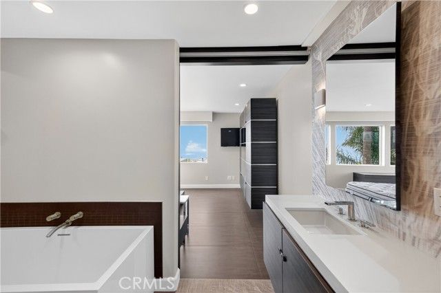 855 Santa Ana Street, Laguna Beach, CA 92651