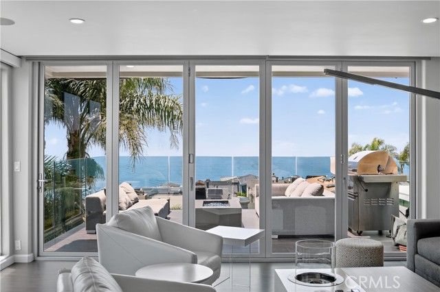 855 Santa Ana Street, Laguna Beach, CA 92651