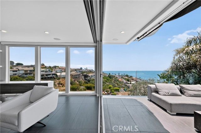 855 Santa Ana Street, Laguna Beach, CA 92651