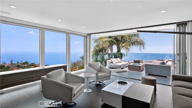 855 Santa Ana Street, Laguna Beach, CA 92651