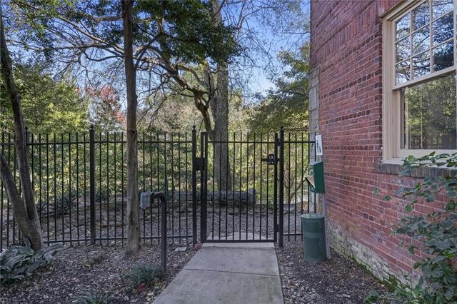 273 12th NE Street 421, Atlanta, GA 30309