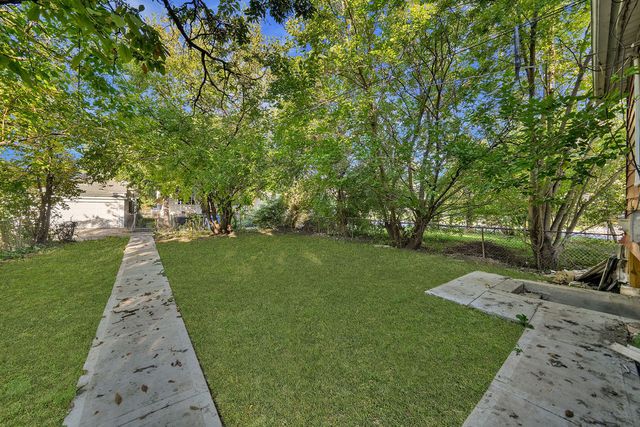 10504 S Lafayette Avenue, Chicago, IL 60628